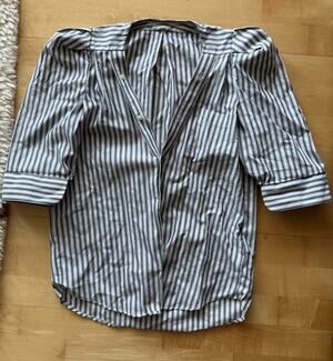 KMJ Taylor Short Sleeve Collarless Button Down Striped Blue White V Neck XS
